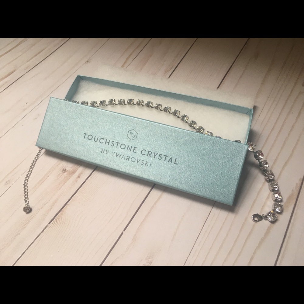 NIB Touchstone Crystal Ice Necklace